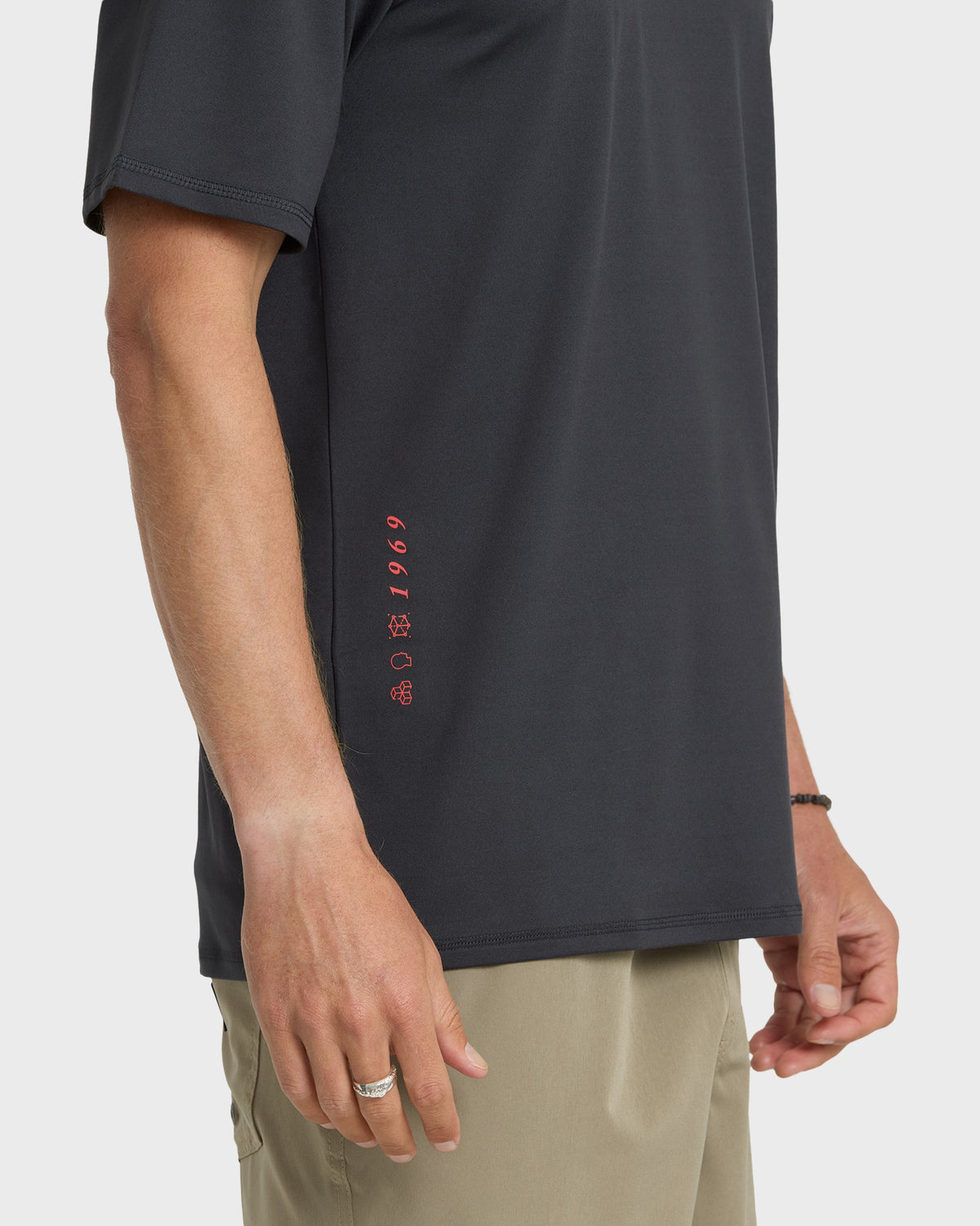 Everyday-Short-Sleeve-Surf-Tee-Tarmac-6
