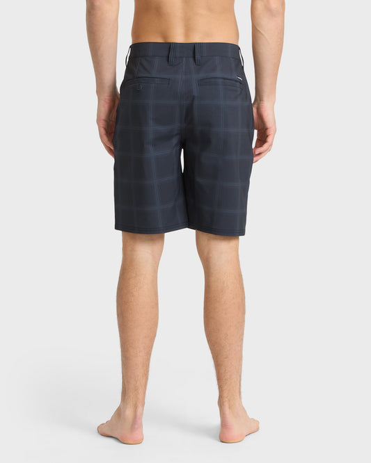 Union-Print-Amphibian-20"-Hybrid-Shorts-Black-2