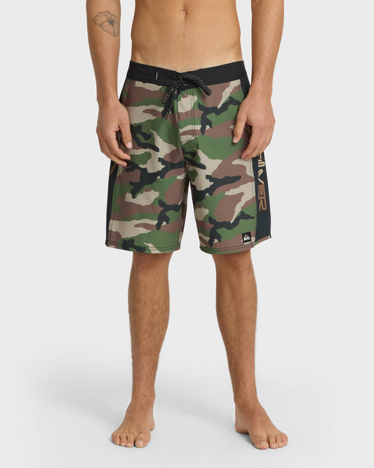 Surfsilk-Arch-19"-Boardshorts-Camo-1
